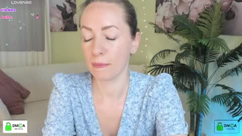 Melody My schedule this week  Wednesday Thursday Sunday online show from 04/04/26, 03:20