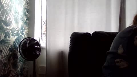 Snapshot of melony_bigd chatting on 11/12/25, 11:10 melony_bigd online show from 11/12/25, 11:10