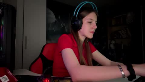 Hi Im Aria 18 years old online show from 10/05/25, 12:14