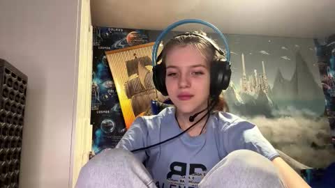 Hi Im Aria 18 years old online show from 01/08/26, 03:25