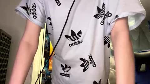 Hi Im Aria 18 years old online show from 03/04/26, 12:22