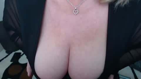 melyssamilfxxx online show from 02/18/26, 04:19