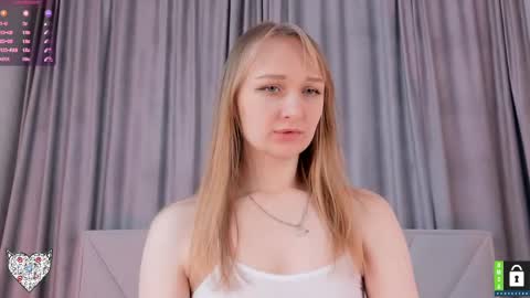 Snapshot of memento_mary chatting on 02/11/25, 02:35 The princess of your dreams online show from 02/11/25, 02:35