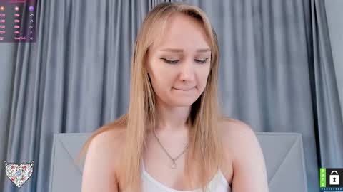 Snapshot of memento_mary chatting on 03/07/25, 02:34 The princess of your dreams online show from 03/07/25, 02:34