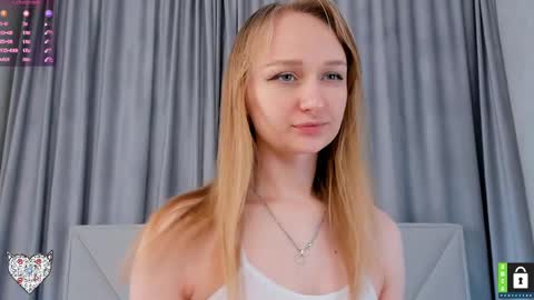 Snapshot of memento_mary chatting on 03/07/25, 08:44 The princess of your dreams online show from 03/07/25, 08:44