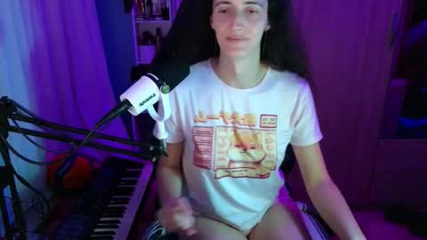 Snapshot of memisecrets chatting on 11/28/25, 05:37 Megumi Aina online show from 11/28/25, 05:37