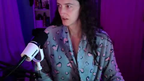 Snapshot of memisecrets chatting on 11/30/25, 05:28 Megumi Aina online show from 11/30/25, 05:28