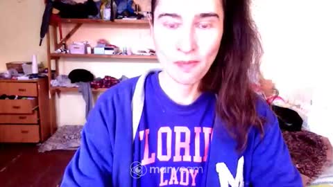 Snapshot of memorningdew chatting on 11/02/25, 06:49 Yummygirl online show from 11/02/25, 06:49