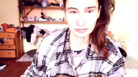 Snapshot of memorningdew chatting on 11/26/25, 08:04 Yummygirl online show from 11/26/25, 08:04