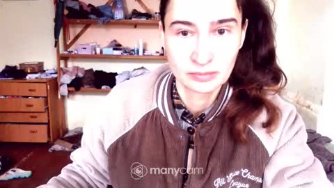 Snapshot of memorningdew chatting on 12/15/25, 06:28 Yummygirl online show from 12/15/25, 06:28