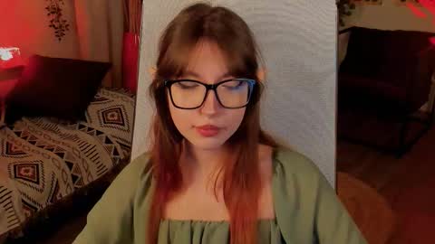 Mia online show from 10/16/25, 03:35