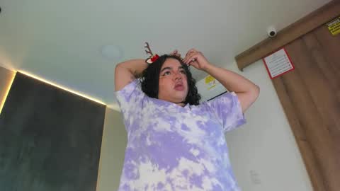  Memphis Williams  online show from 12/17/25, 03:01