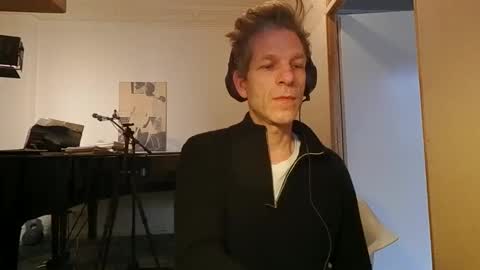 Snapshot of men2024again chatting on 01/23/25, 08:57 Andres online show from 01/23/25, 08:57