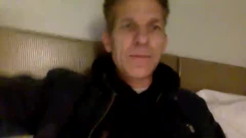 Snapshot of men2024again chatting on 11/11/25, 03:39 Andres online show from 11/11/25, 03:39