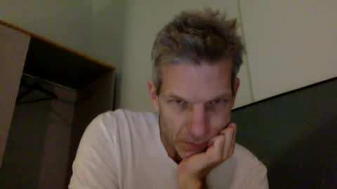 Snapshot of men2024again chatting on 02/14/26, 11:12 Andres online show from 02/14/26, 11:12