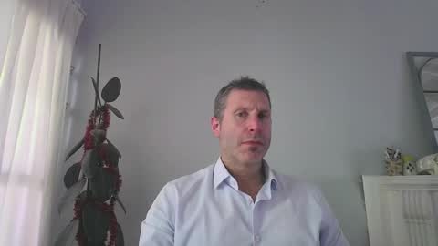 Snapshot of menotista chatting on 12/17/25, 06:58 menotista online show from 12/17/25, 06:58