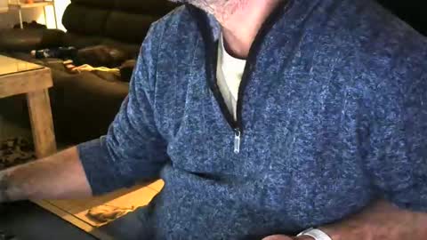 Snapshot of mentosgum chatting on 12/03/25, 05:55 mentosgum online show from 12/03/25, 05:55