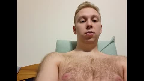 Snapshot of meow732 chatting on 12/20/25, 09:55 meow732 online show from 12/20/25, 09:55