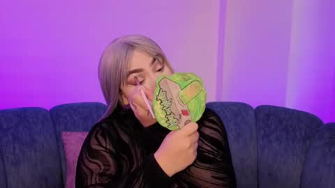 Snapshot of meow_boo chatting on 02/16/26, 09:11 Aruz online show from 02/16/26, 09:11