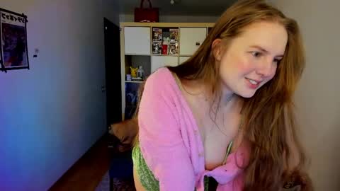 Snapshot of meow_k1tty chatting on 04/23/26, 02:57 Flora Next stream November 17th at 6 GMT online show from 04/23/26, 02:57