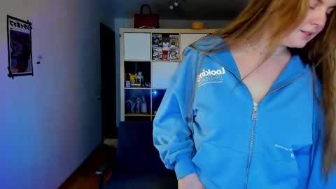Snapshot of meow_k1tty chatting on 06/01/26, 04:36 Flora Next stream November 17th at 6 GMT online show from 06/01/26, 04:36