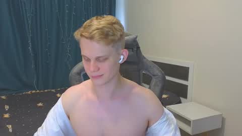 Mickey online show from 11/19/25, 08:25