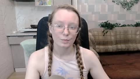 Snapshot of meowcr chatting on 09/26/25, 10:25 meowcr online show from 09/26/25, 10:25