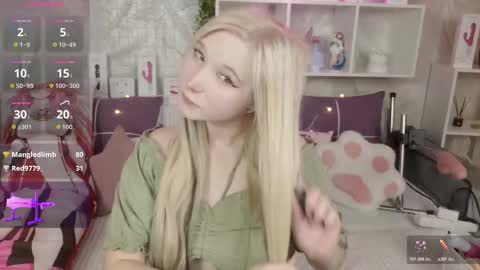 Snapshot of meowkakitty chatting on 11/16/25, 02:28 MeowkaKitty online show from 11/16/25, 02:28