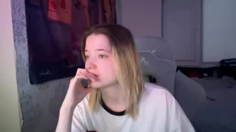 meowme online show from 12/31/24, 04:06