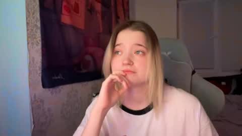 meowme online show from 12/31/24, 10:45