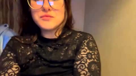 MeowMeow online show from 09/12/25, 09:04
