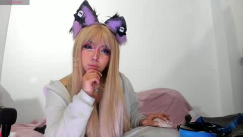Snapshot of meowmelf chatting on 05/27/26, 10:29 meowmelf online show from 05/27/26, 10:29