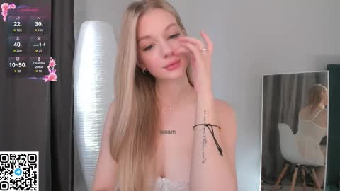 Monica online show from 09/11/25, 07:08
