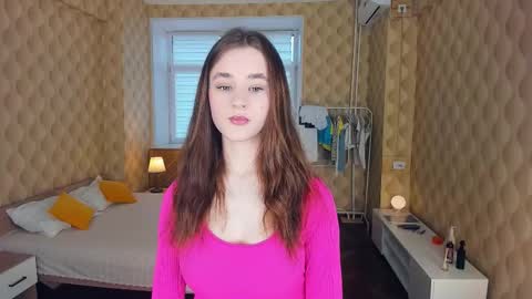 Snapshot of meoww_meows chatting on 10/10/25, 09:08 Julie online show from 10/10/25, 09:08