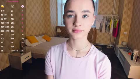 Snapshot of meoww_meows chatting on 11/29/25, 10:07 Julie online show from 11/29/25, 10:07