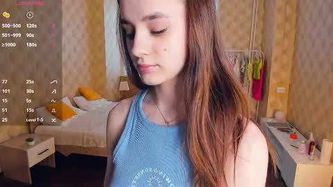 Snapshot of meoww_meows chatting on 12/14/25, 11:04 Julie online show from 12/14/25, 11:04