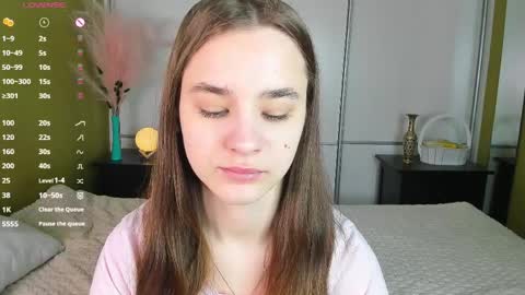 Julie online show from 03/31/26, 10:04