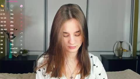 Julie online show from 04/06/26, 06:47