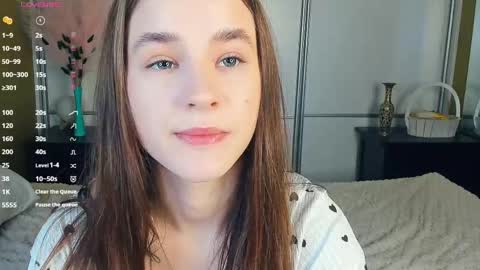 Julie online show from 04/17/26, 06:16