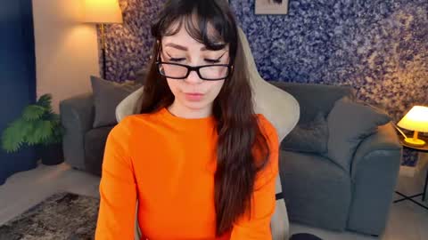 Mia online show from 05/07/26, 05:35