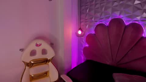    online show from 02/20/25, 10:59