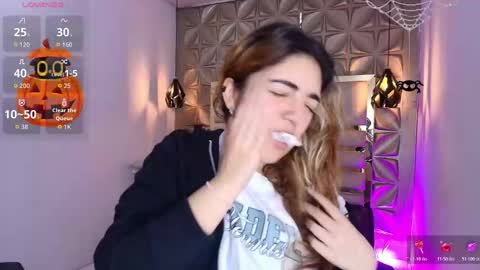    online show from 10/31/25, 08:21