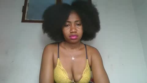 meraldaaaa online show from 09/15/25, 03:17
