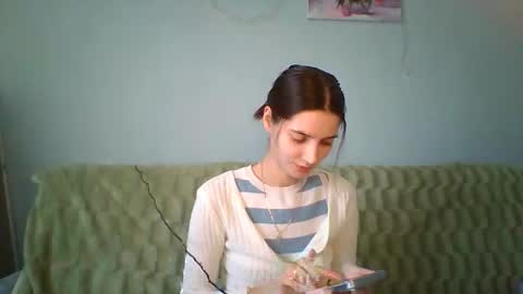 Snapshot of meralynn chatting on 02/03/26, 12:54 LEVA online show from 02/03/26, 12:54