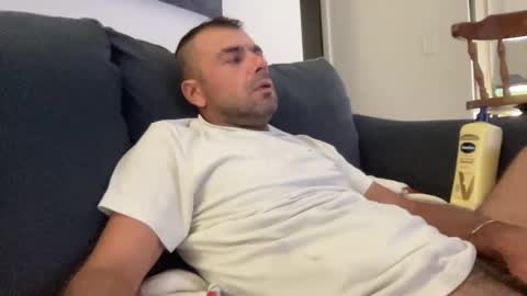 Snapshot of mercedes190d chatting on 02/26/26, 05:06 Mercedes190d online show from 02/26/26, 05:06