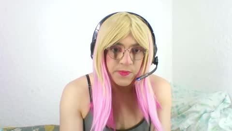Snapshot of mercie_11 chatting on 10/20/25, 07:03 MERCIE online show from 10/20/25, 07:03