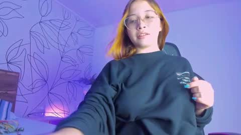 merida06 online show from 10/28/25, 03:32