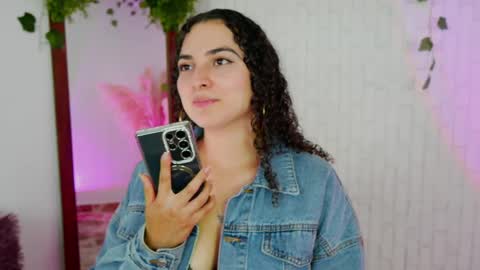 Merida Bell online show from 09/27/25, 11:10