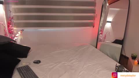 Merida  online show from 10/08/25, 01:09