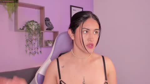 Snapshot of meridafox_ chatting on 09/20/25, 11:44 MERI online show from 09/20/25, 11:44